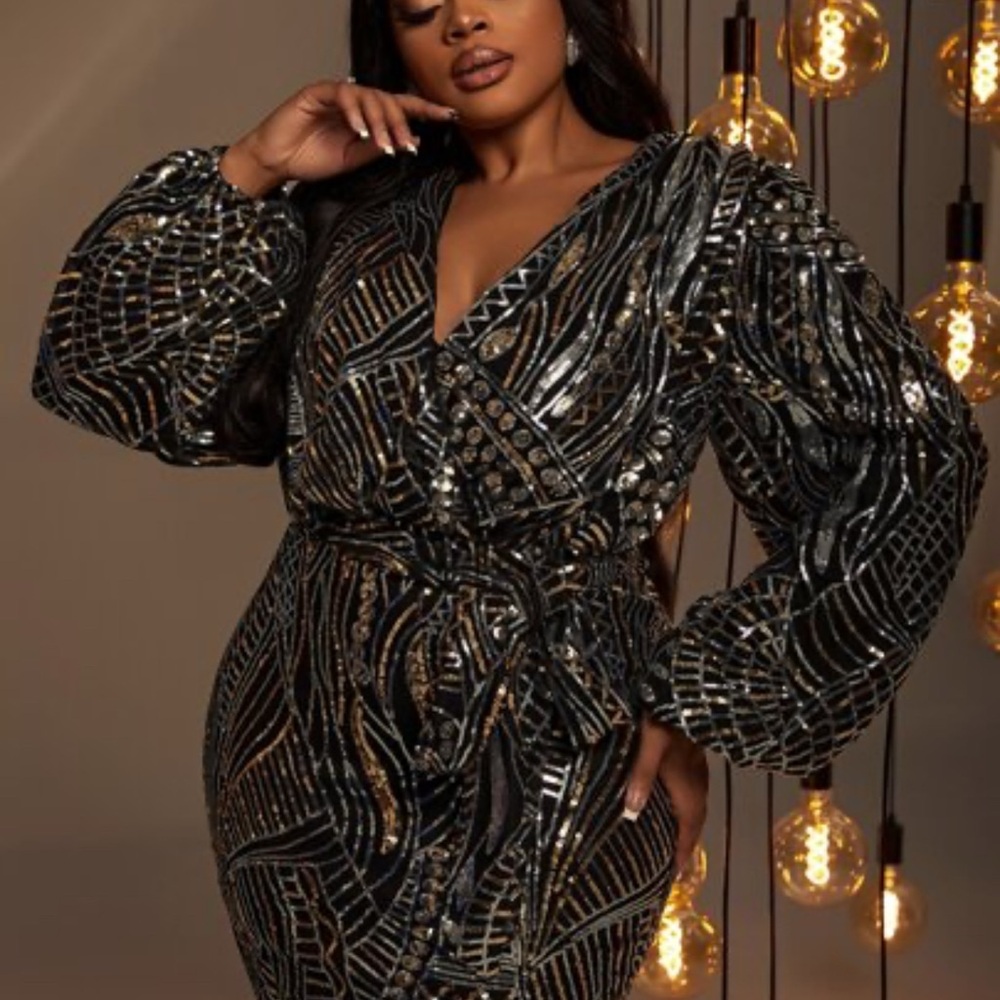 Glamorous Black and Gold Long Sleeve Dress
